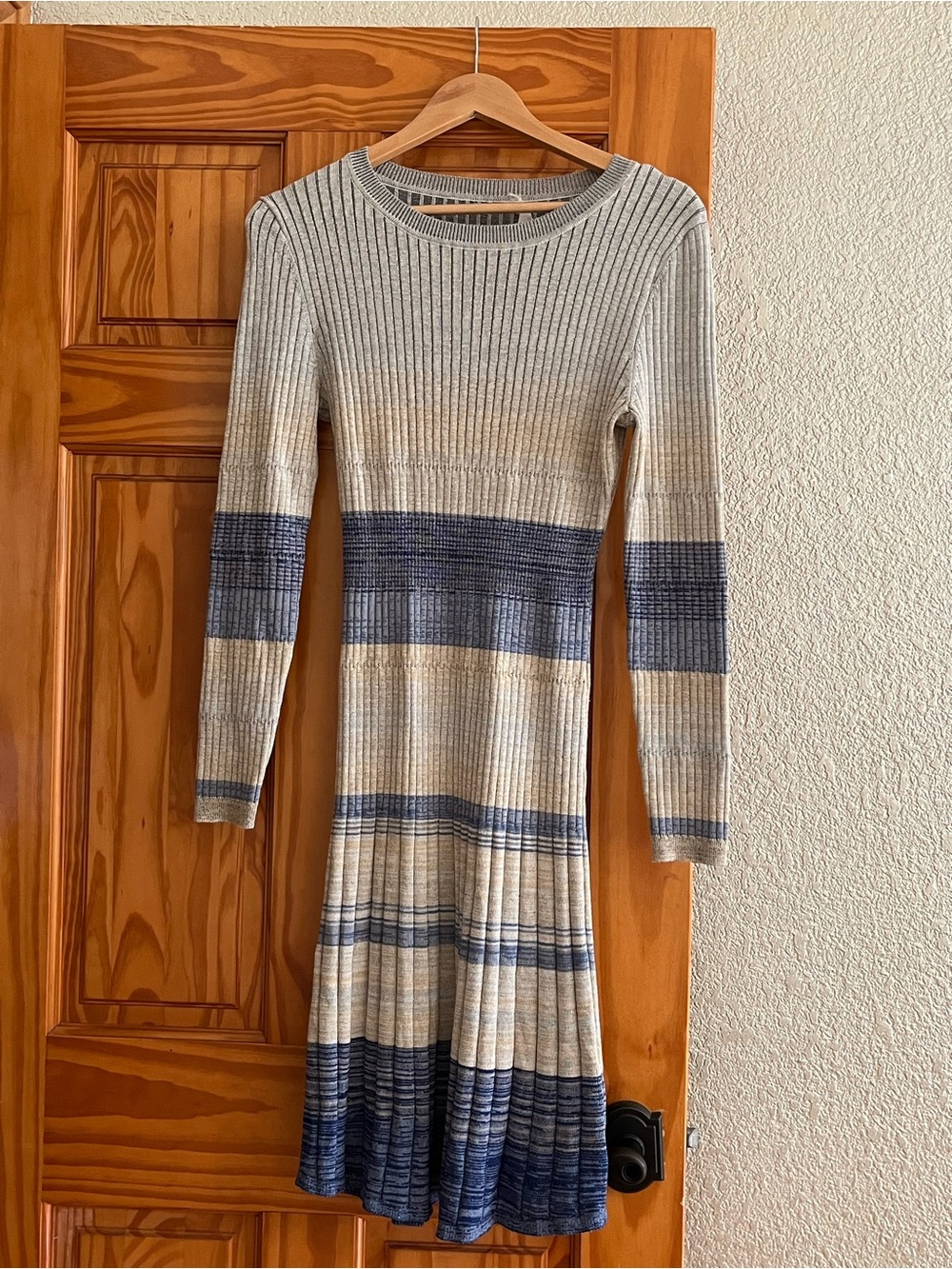 Time and Tru Ribbed Long-Sleeve Knit Dress - Cream & Blue